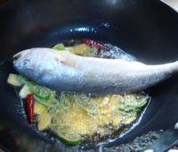 红烧黄花鱼的做法步骤6