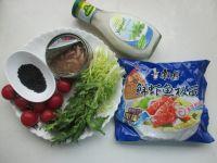 方便面沙拉#小虾创意料理#的做法步骤1