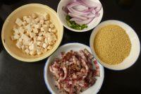 腊肉粉葛小米饭的做法步骤1