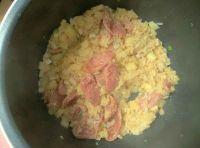 土豆腊肠焖饭的做法步骤9