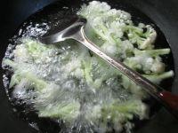 花菜素炒面的做法步骤3