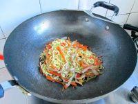 时蔬肉丝炒面#小虾创意料理#的做法步骤8
