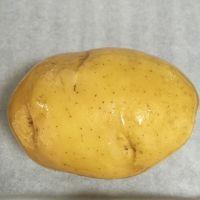 芝士培根焗土豆的做法步骤1