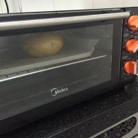 芝士培根焗土豆的做法步骤2