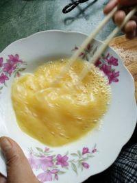 红烧洋葱炒蛋的做法步骤3