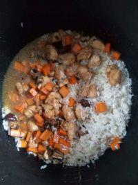 香菇鸡肉胡萝卜焖饭的做法步骤7