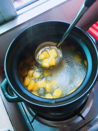 银耳薯粉糖水的做法步骤5
