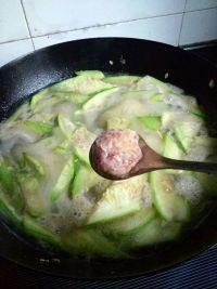 丝瓜肉圆汤的做法步骤6