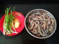 葱姜炒竹节虾的做法步骤1
