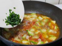 西红柿瓠子热汤面的做法步骤11