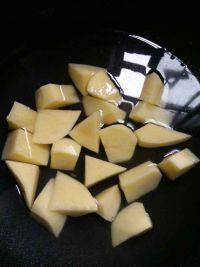 咖喱炖土豆的做法步骤1