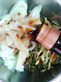 黄瓜拌绿豆凉皮的做法步骤6